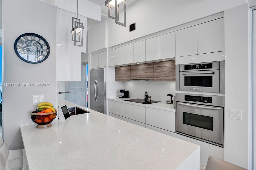 For Rent: $5,250 (3 beds, 2 baths, 1362 Square Feet)