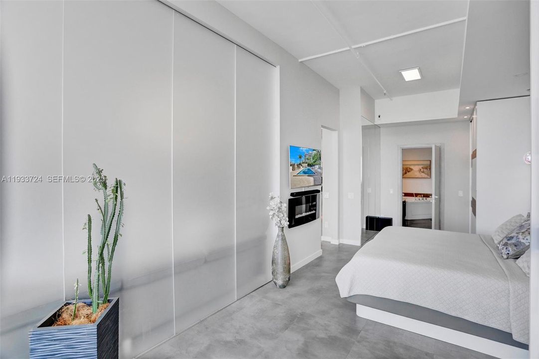 For Rent: $5,250 (3 beds, 2 baths, 1362 Square Feet)