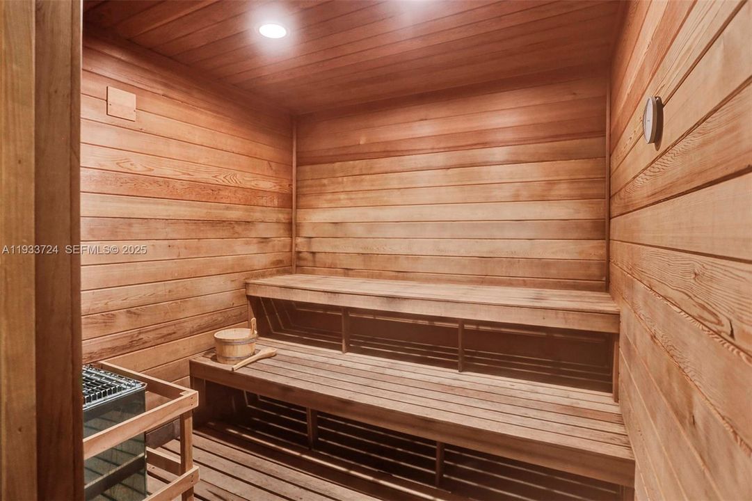 For Rent: $5,250 (3 beds, 2 baths, 1362 Square Feet)