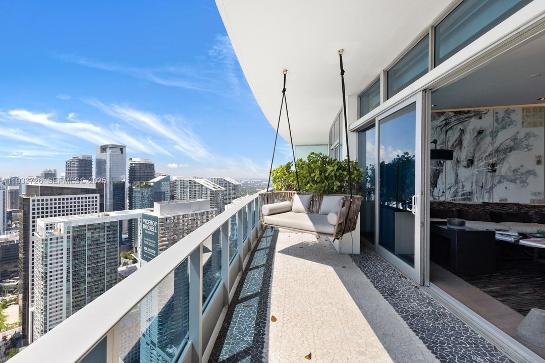 For Sale: $7,790,000 (3 beds, 5 baths, 3889 Square Feet)