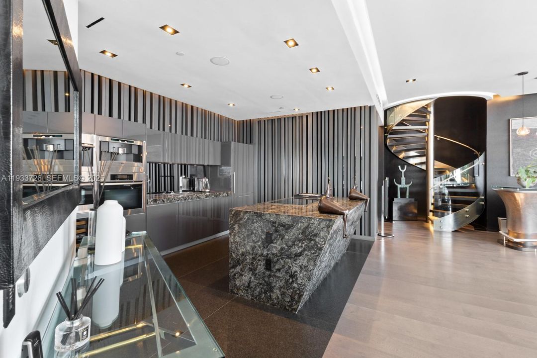 For Sale: $7,790,000 (3 beds, 5 baths, 3889 Square Feet)