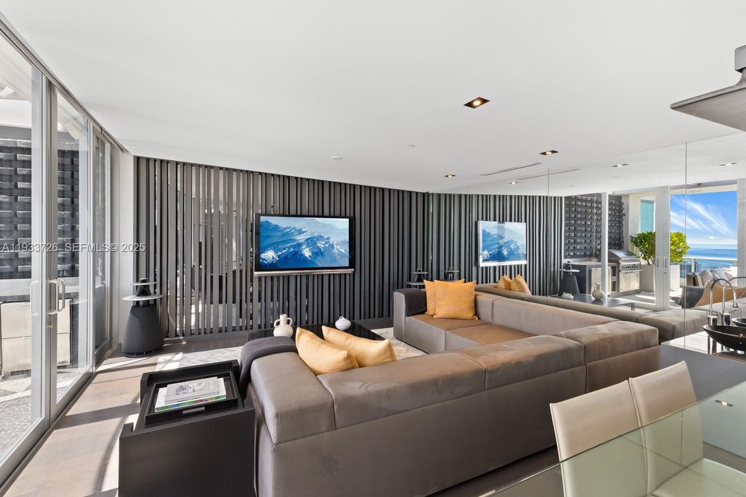 For Sale: $7,790,000 (3 beds, 5 baths, 3889 Square Feet)