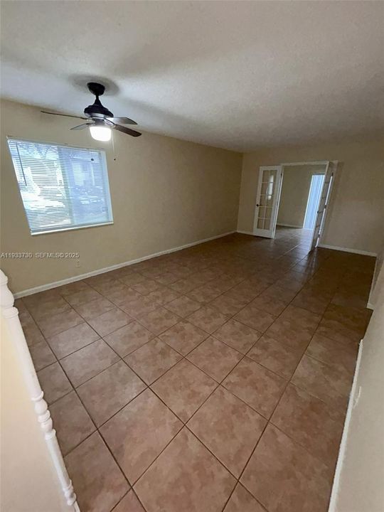For Rent: $2,200 (3 beds, 2 baths, 1010 Square Feet)