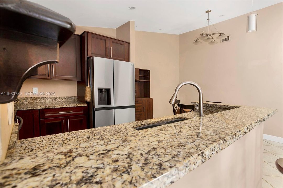 For Sale: $340,000 (3 beds, 2 baths, 1244 Square Feet)