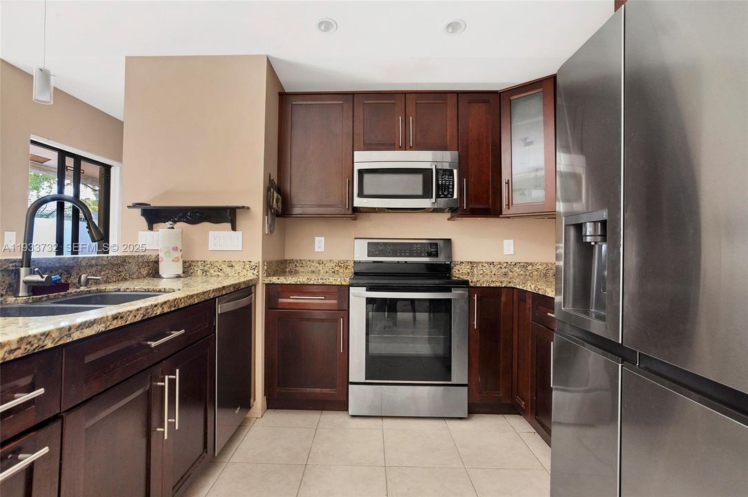 For Sale: $340,000 (3 beds, 2 baths, 1244 Square Feet)