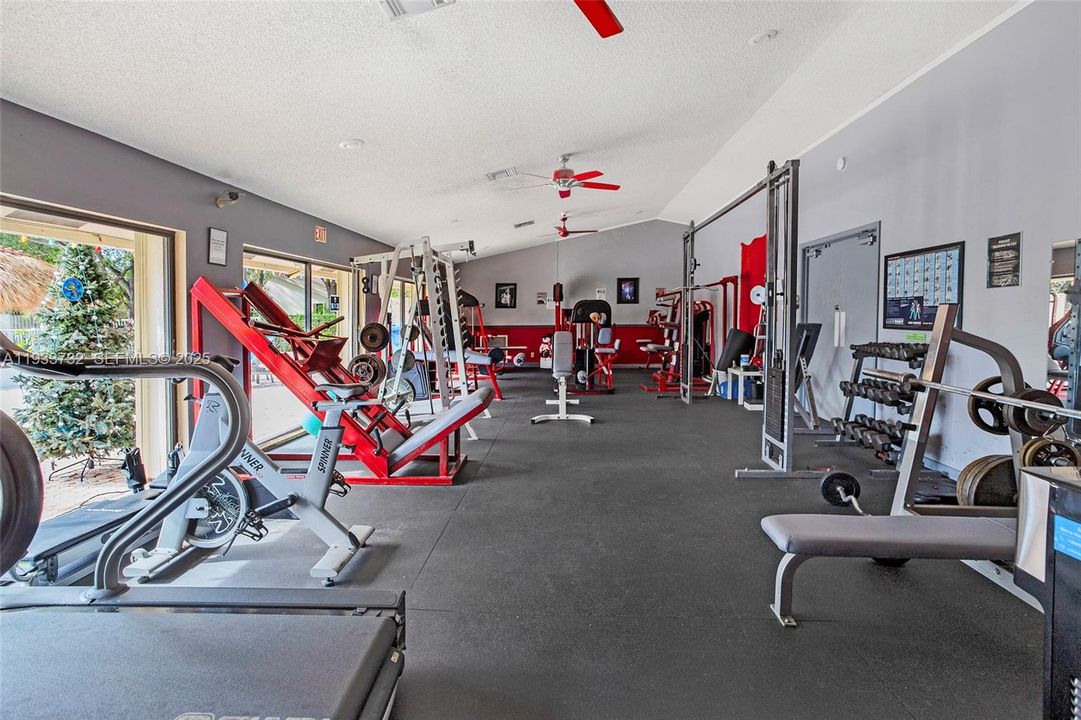 For Sale: $340,000 (3 beds, 2 baths, 1244 Square Feet)