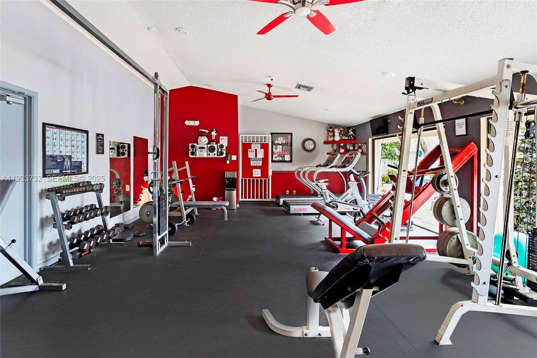 For Sale: $340,000 (3 beds, 2 baths, 1244 Square Feet)