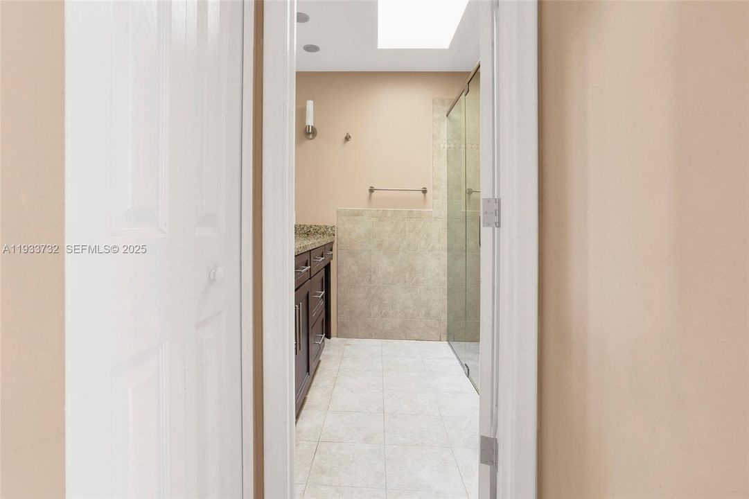 For Sale: $340,000 (3 beds, 2 baths, 1244 Square Feet)