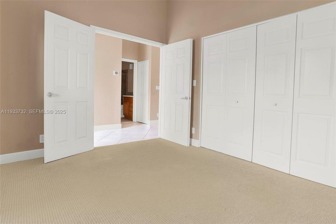 For Sale: $340,000 (3 beds, 2 baths, 1244 Square Feet)