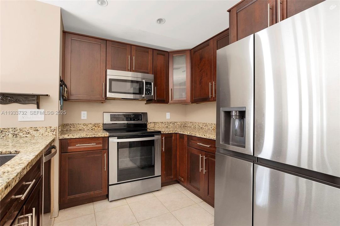 For Sale: $340,000 (3 beds, 2 baths, 1244 Square Feet)