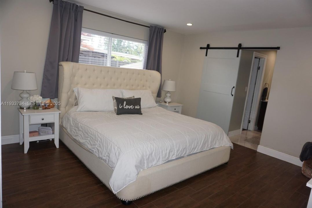 En Renta: $5,500 (4 camas, 3 baños, 2288 Pies cuadrados)