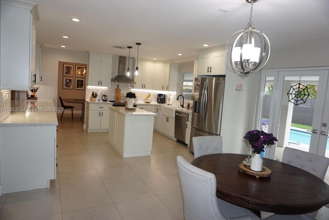 En Renta: $5,500 (4 camas, 3 baños, 2288 Pies cuadrados)