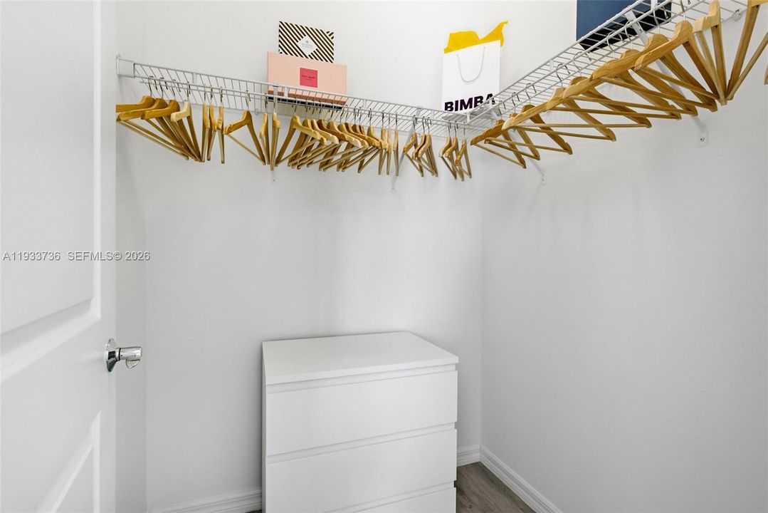 En Renta: $5,600 (4 camas, 3 baños, 3188 Pies cuadrados)