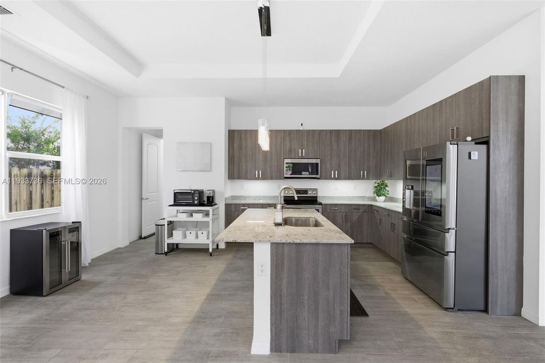 En Renta: $5,600 (4 camas, 3 baños, 3188 Pies cuadrados)