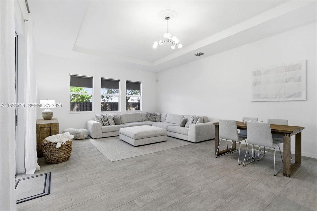 En Renta: $5,600 (4 camas, 3 baños, 3188 Pies cuadrados)