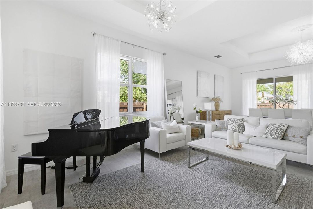 En Renta: $5,600 (4 camas, 3 baños, 3188 Pies cuadrados)