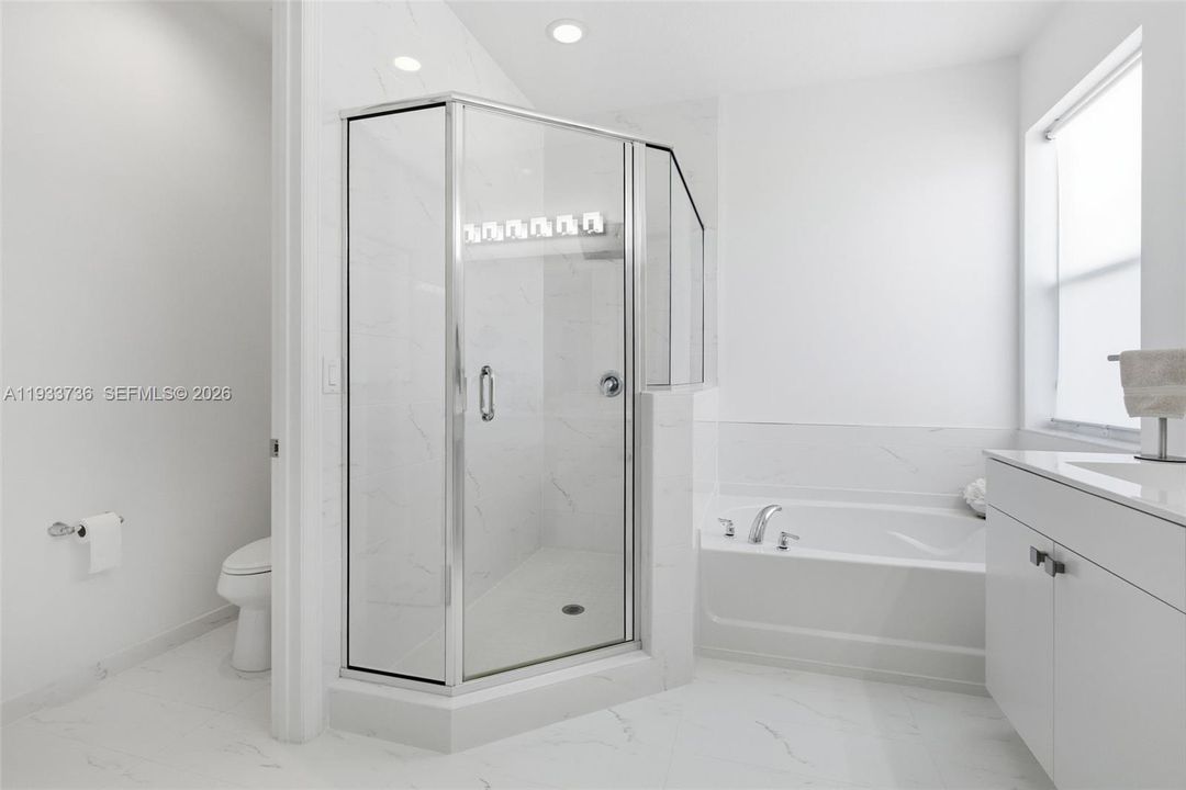 En Renta: $5,600 (4 camas, 3 baños, 3188 Pies cuadrados)