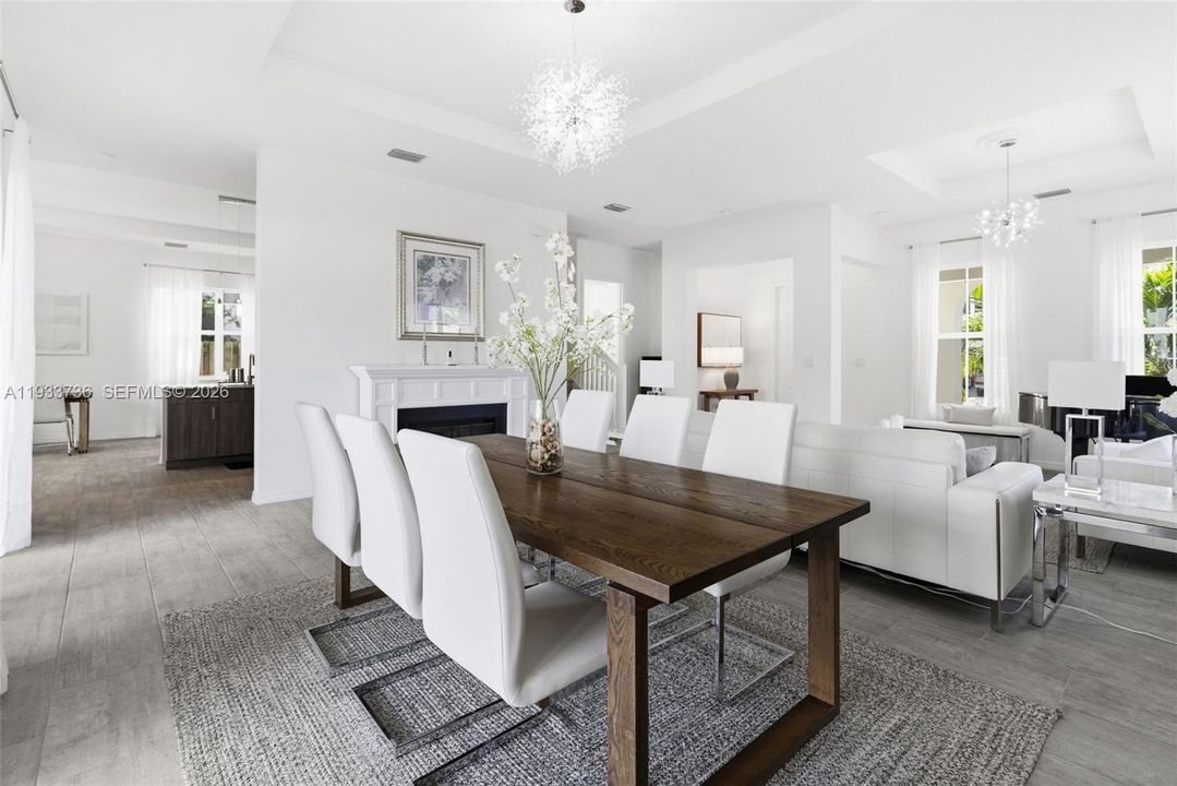 En Renta: $5,600 (4 camas, 3 baños, 3188 Pies cuadrados)