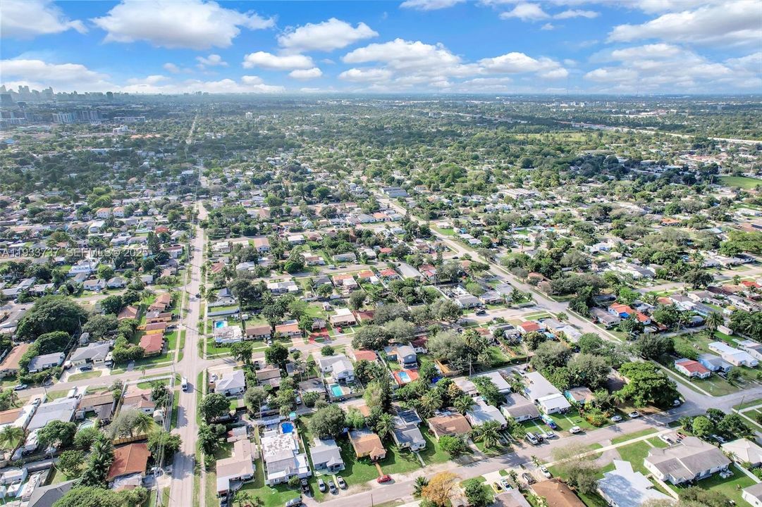 For Rent: $3,600 (3 beds, 1 baths, 1670 Square Feet)