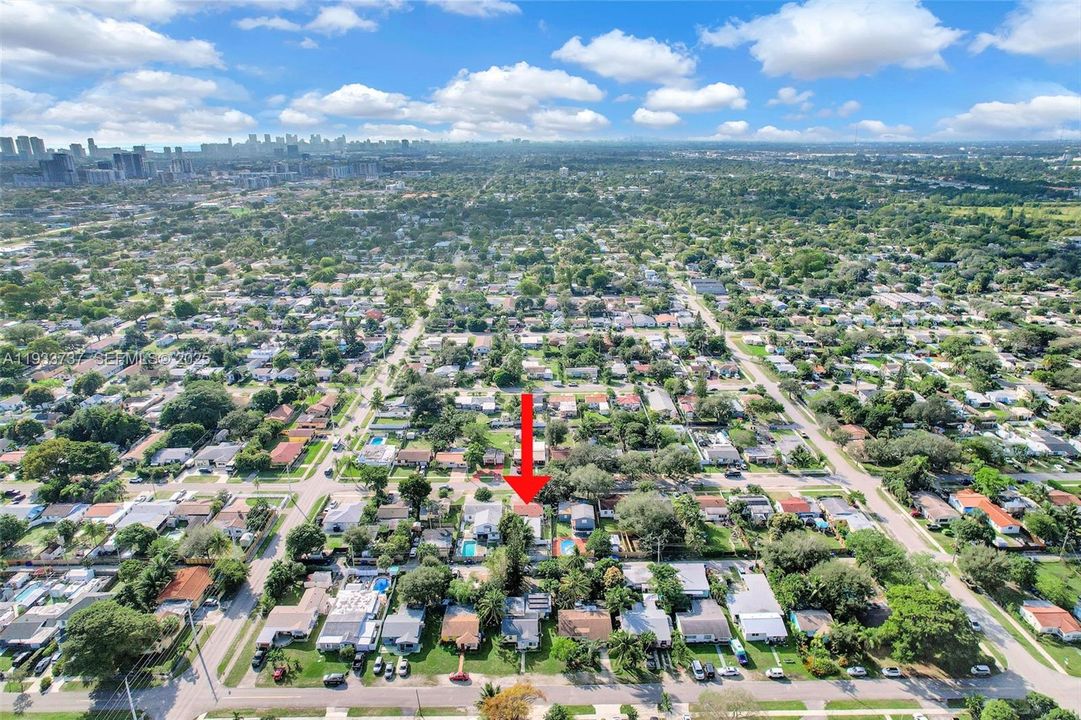 For Rent: $3,600 (3 beds, 1 baths, 1670 Square Feet)