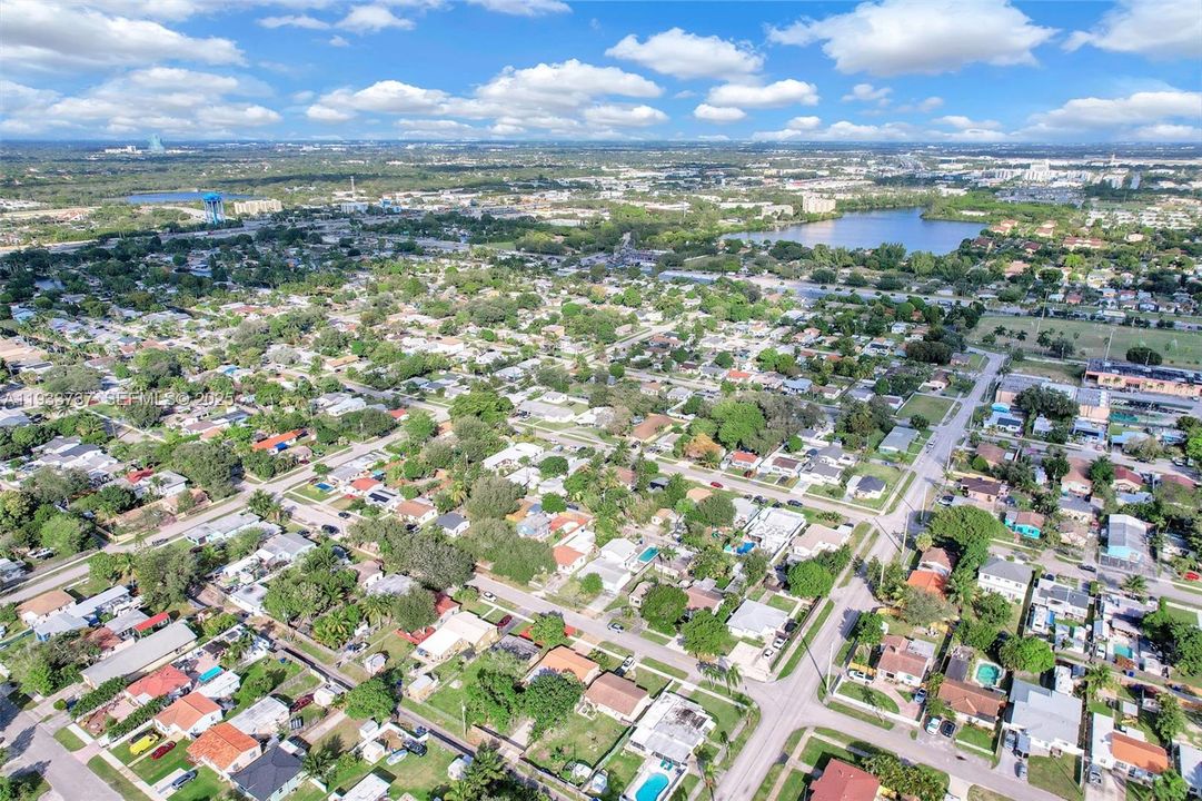 For Rent: $3,600 (3 beds, 1 baths, 1670 Square Feet)