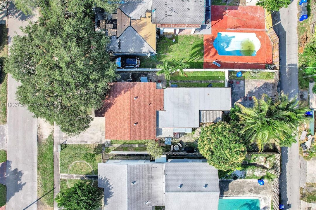 For Rent: $3,600 (3 beds, 1 baths, 1670 Square Feet)