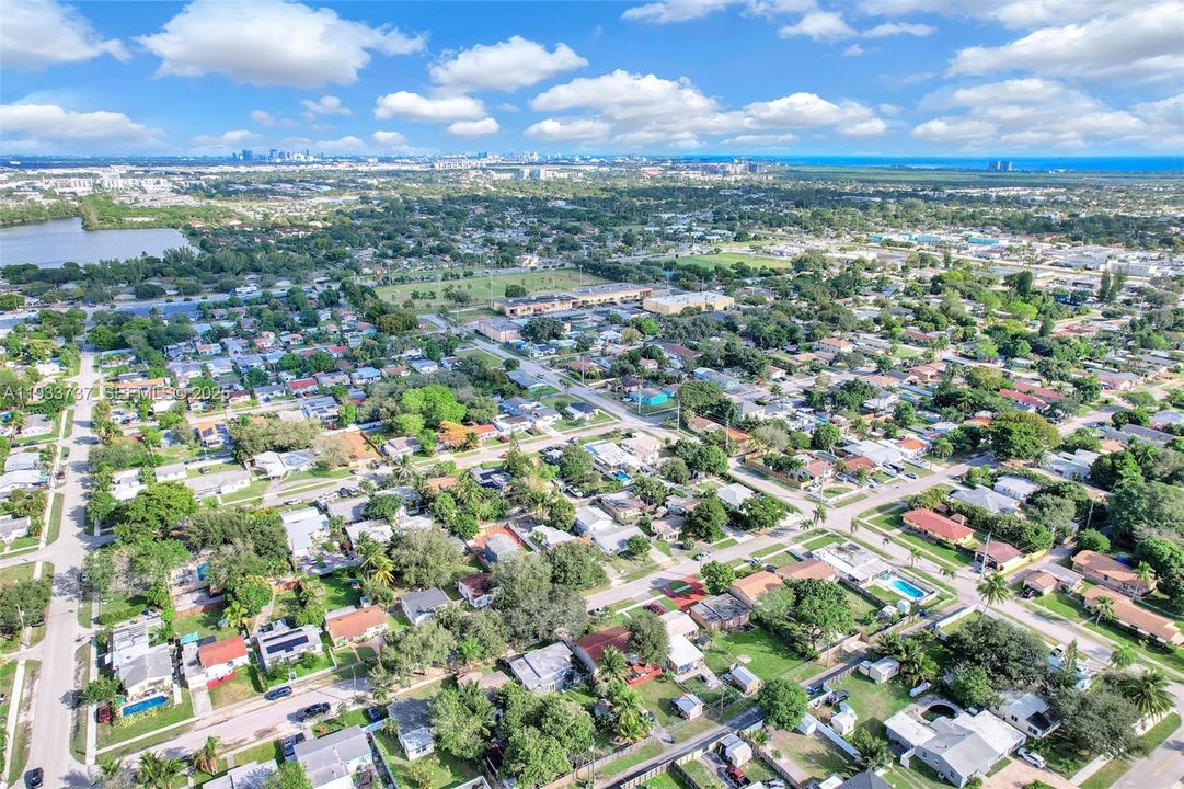 For Rent: $3,600 (3 beds, 1 baths, 1670 Square Feet)