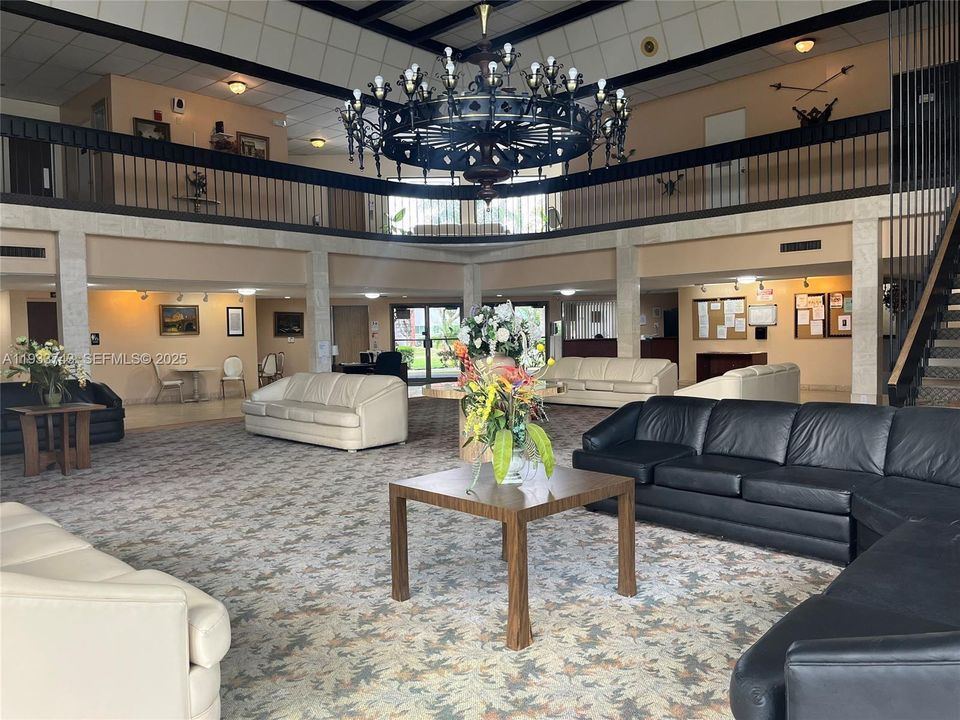 For Sale: $100,000 (1 beds, 1 baths, 928 Square Feet)