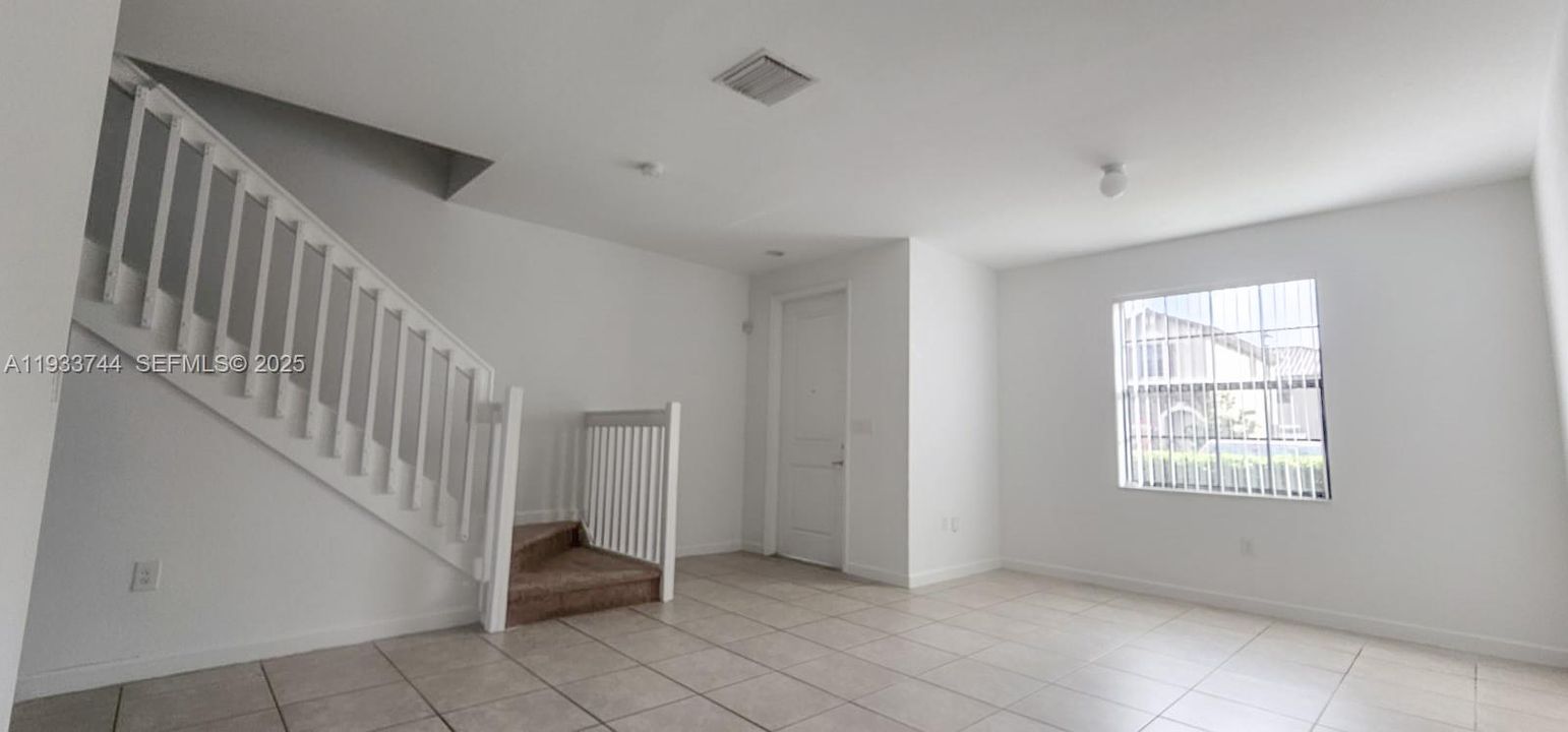 For Rent: $2,790 (3 beds, 2 baths, 1506 Square Feet)