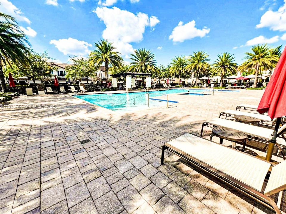 For Rent: $2,790 (3 beds, 2 baths, 1506 Square Feet)