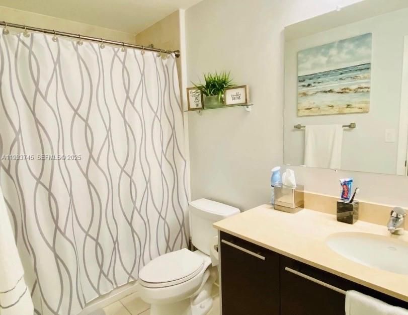 待售: $378,000 (0 贝兹, 1 浴室, 594 平方英尺)