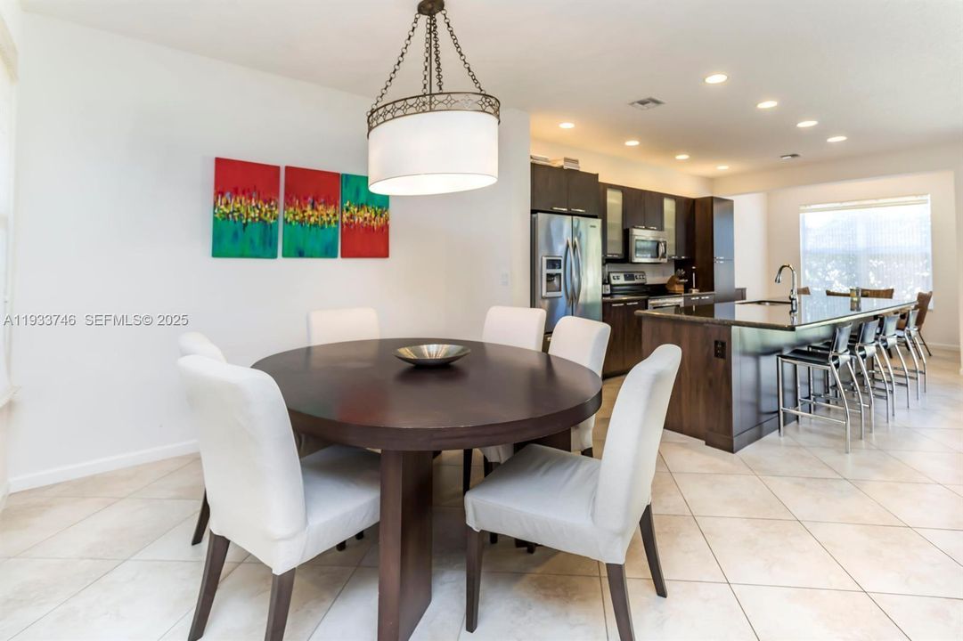 For Sale: $850,000 (3 beds, 2 baths, 2161 Square Feet)