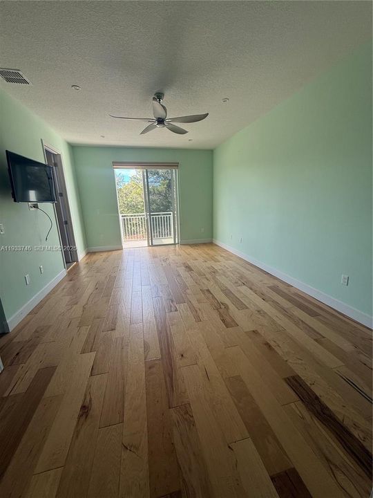 master bedroom, balcony preserve view