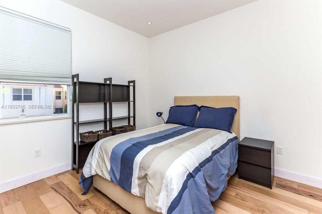 For Sale: $850,000 (3 beds, 2 baths, 2161 Square Feet)