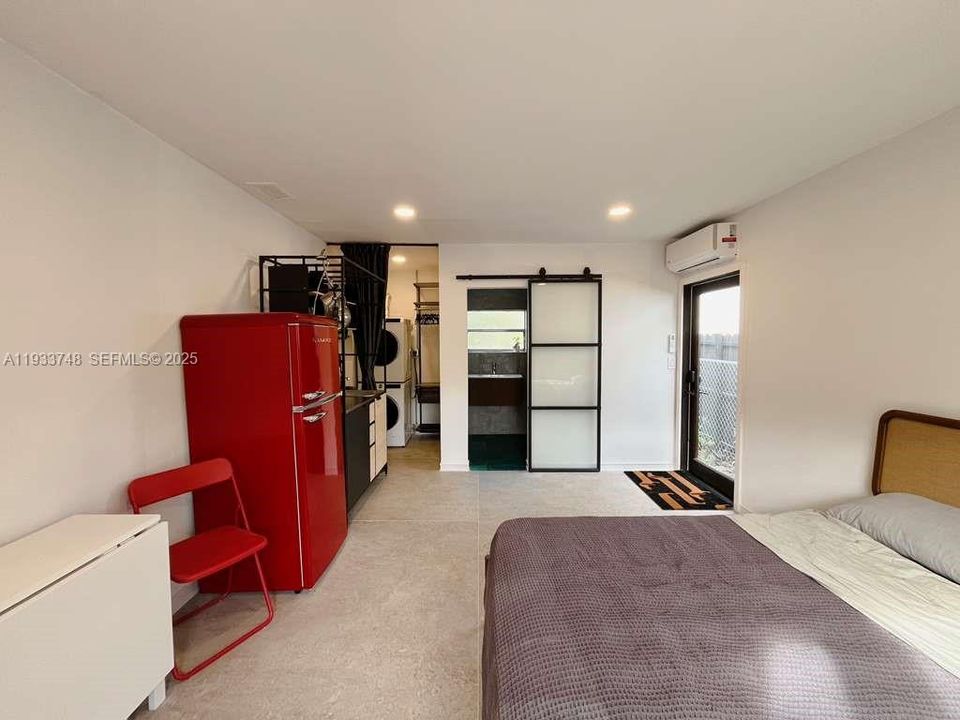 For Rent: $1,700 (0 beds, 1 baths, 413 Square Feet)