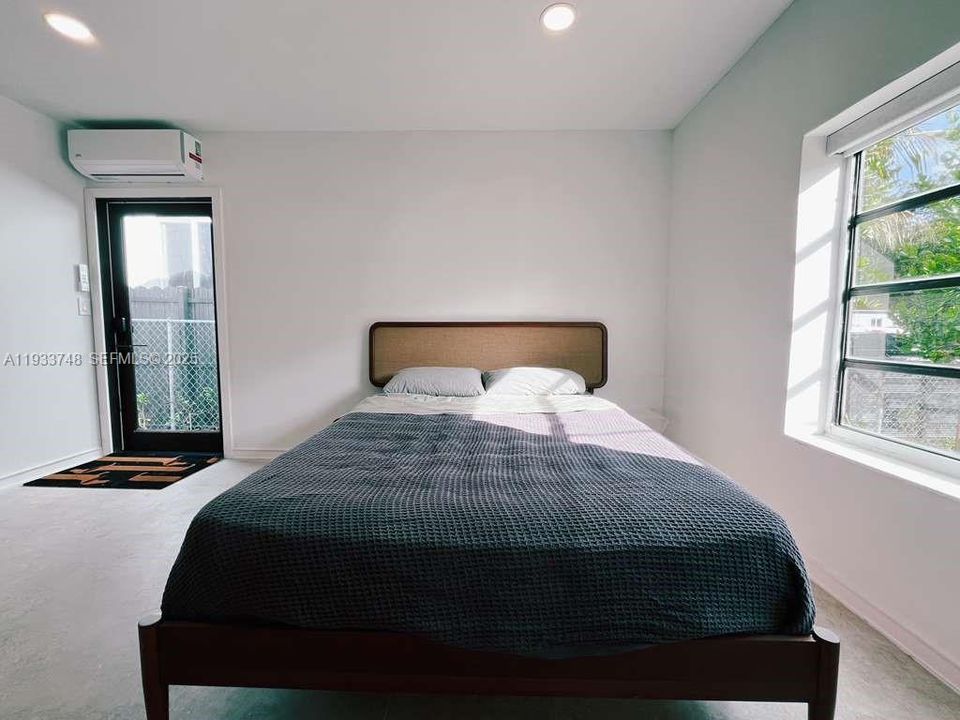 For Rent: $1,700 (0 beds, 1 baths, 413 Square Feet)