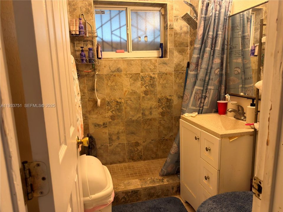 待售: $680,000 (3 贝兹, 2 浴室, 1359 平方英尺)