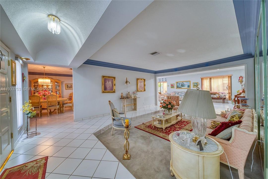 For Sale: $1,100,000 (7 beds, 3 baths, 3276 Square Feet)