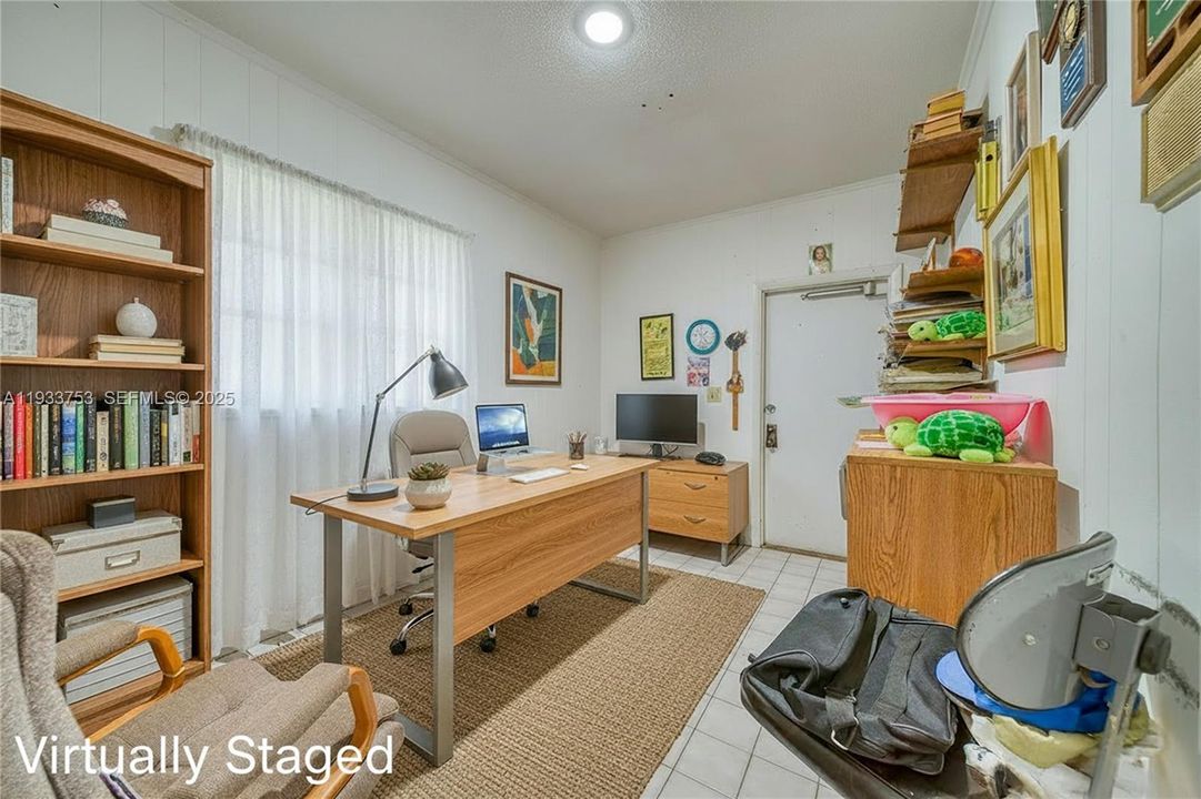 For Sale: $1,100,000 (7 beds, 3 baths, 3276 Square Feet)