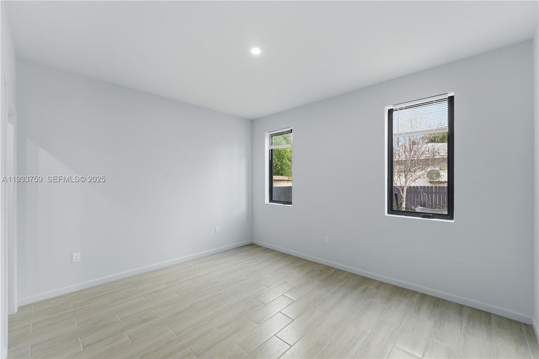 For Rent: $4,200 (4 beds, 2 baths, 2000 Square Feet)