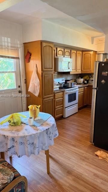 待售: $720,000 (2 贝兹, 2 浴室, 1817 平方英尺)