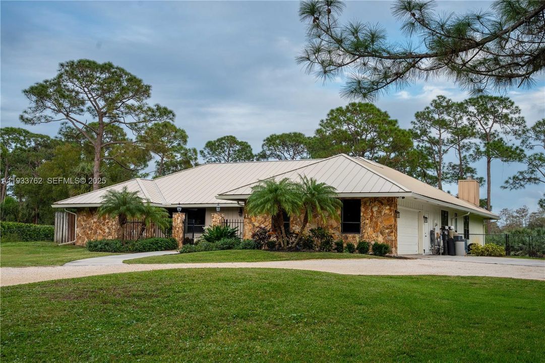 For Sale: $1,490,000 (4 beds, 4 baths, 3230 Square Feet)