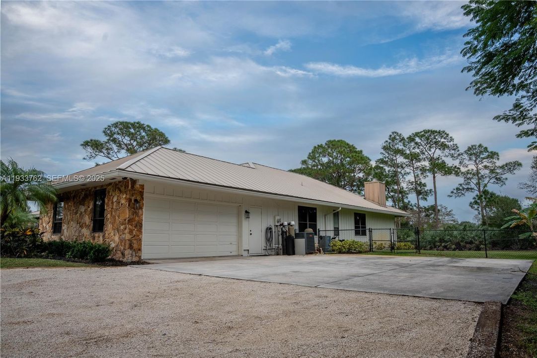 For Sale: $1,490,000 (4 beds, 4 baths, 3230 Square Feet)