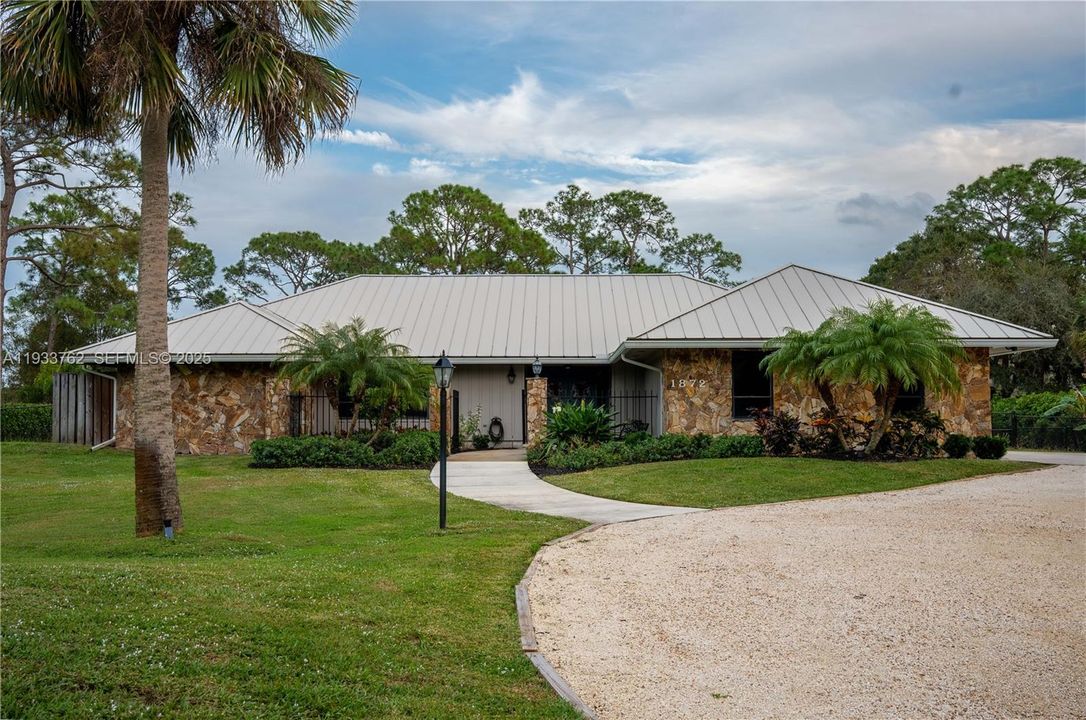 For Sale: $1,490,000 (4 beds, 4 baths, 3230 Square Feet)