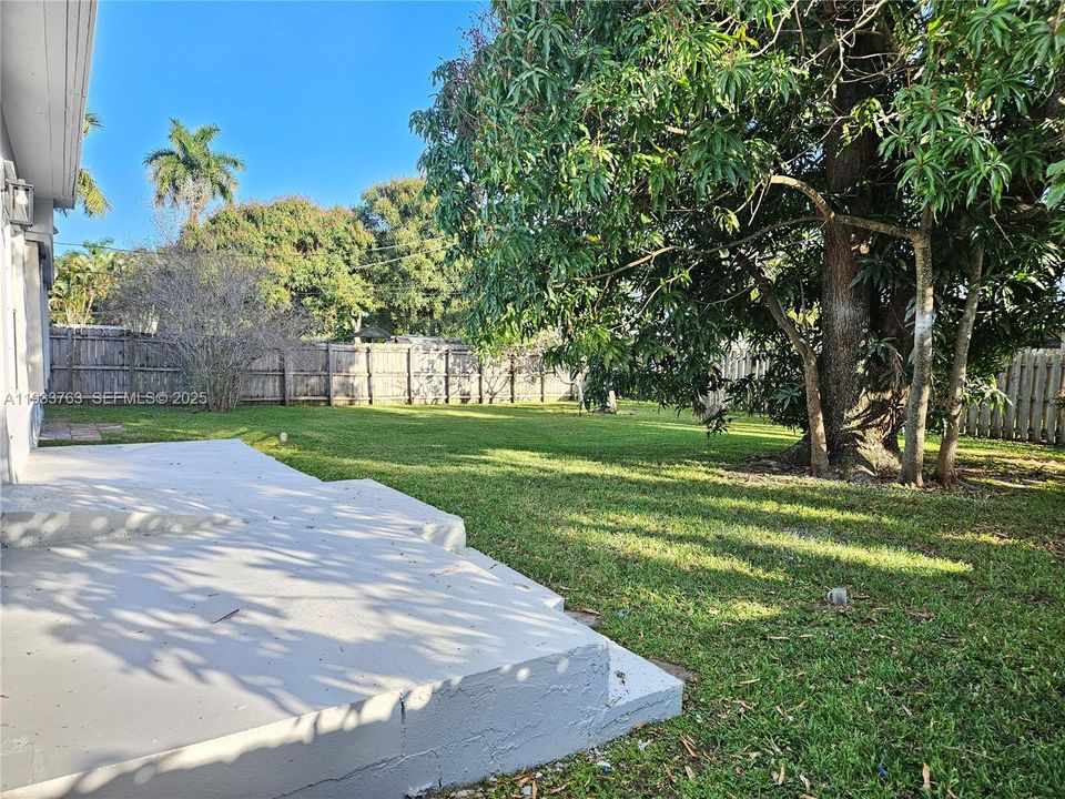 待售: $549,900 (4 贝兹, 3 浴室, 1840 平方英尺)