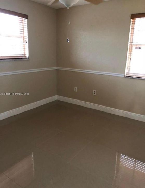 出租: $4,400 (4 贝兹, 3 浴室, 2606 平方英尺)