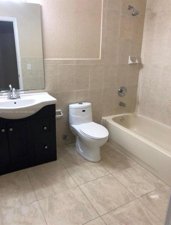 出租: $4,400 (4 贝兹, 3 浴室, 2606 平方英尺)