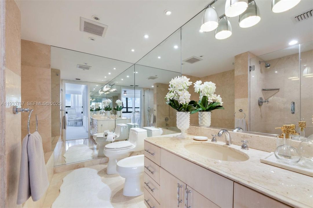 В аренду: $7,750 (2 спален, 2 ванн, 1642 Квадратных фут)