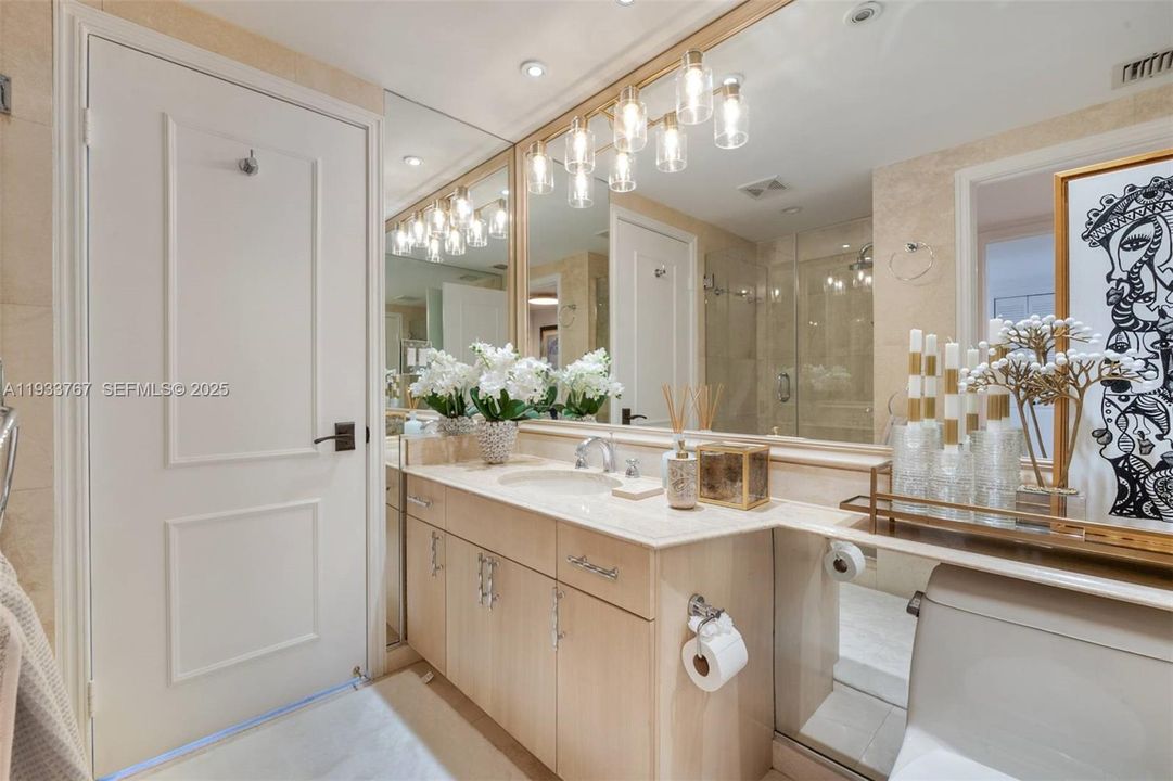 В аренду: $7,750 (2 спален, 2 ванн, 1642 Квадратных фут)