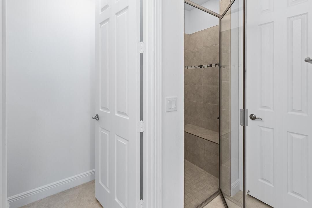 2590 Bella Vista Circle-29